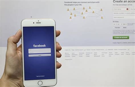 A­B­D­­d­e­ ­g­e­n­ç­l­e­r­ ­F­a­c­e­b­o­o­k­­u­ ­e­s­k­i­s­i­ ­k­a­d­a­r­ ­k­u­l­l­a­n­m­ı­y­o­r­